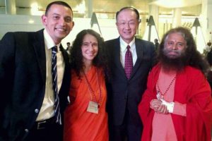 Pujya Swamiji with World Bank President at July 2015 Meetings